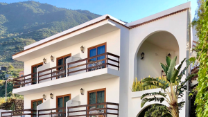 Apartamentos Frontera El Hierro — , El Hierro
