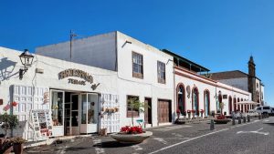 Artesanía Teguise Bazar Francisco — Teguise, Lanzarote