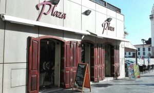 Bar La Plaza