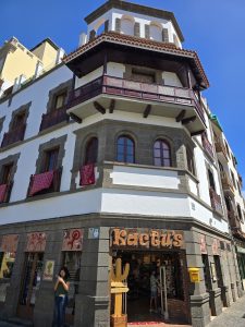 Kactus Vegueta (Artesanía Canaria y Souvenir) — Santa Cruz de Tenerife, Gran Canaria