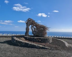 Monumento a la Sabina de El Hierro